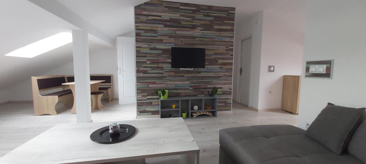 Tina Apartman Prnjavor المظهر الخارجي الصورة